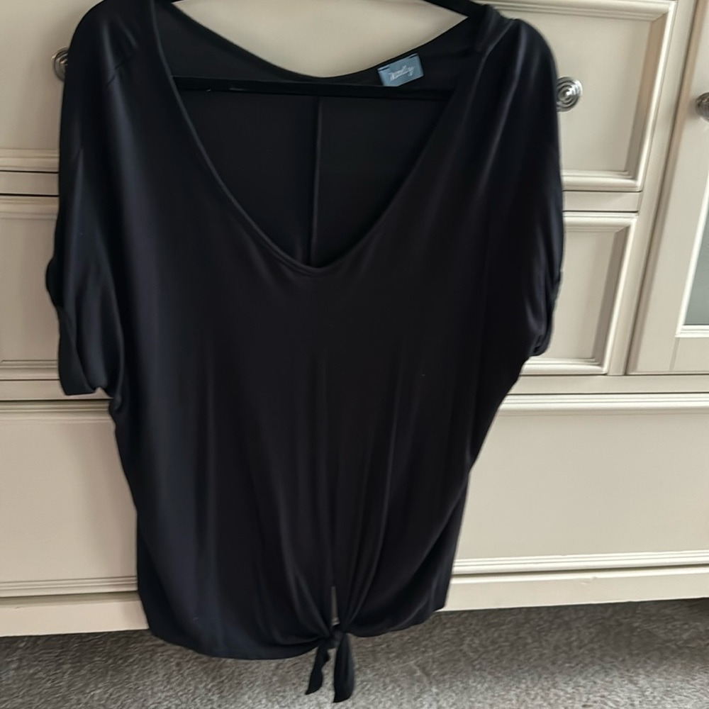 Neely V neck T shirt